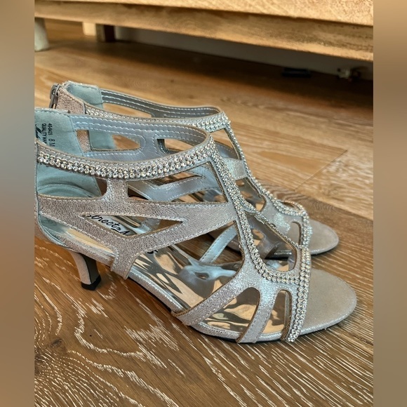 Easy Street Womens Flattery Rhinestone Evening Pumps - Silver - Size 8 - Picture 5 of 8